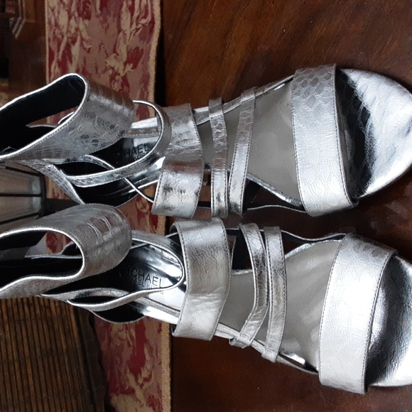 Shoes - Picture 1 of 3